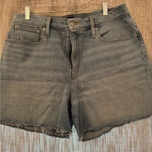 Seven pairs of shorts - size 31/32, M and L